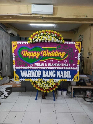Papan Bunga di Mustikajaya